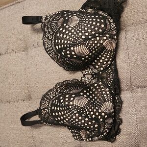 32DDD black and beige bra